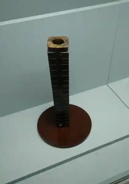 Square cong tubes, National Palace Museum